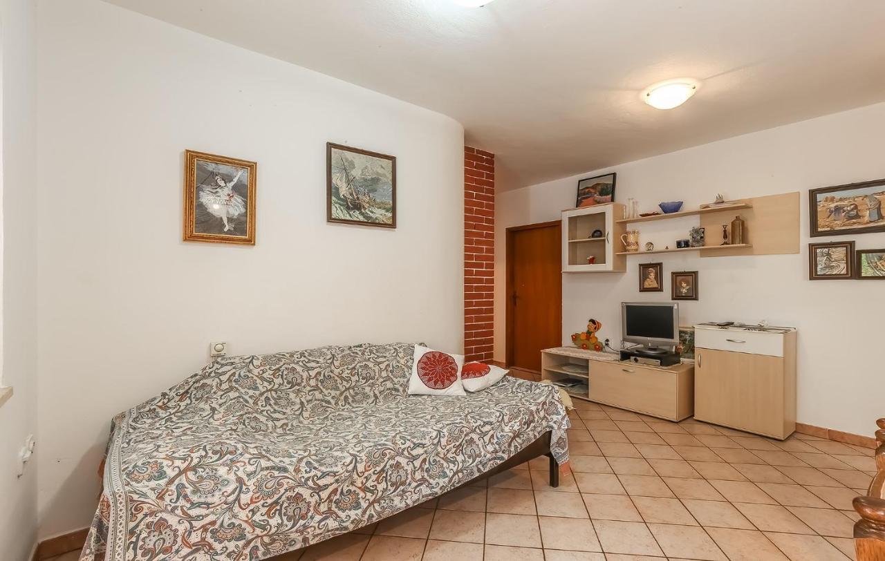 Appartamento Jelena Porec Esterno foto